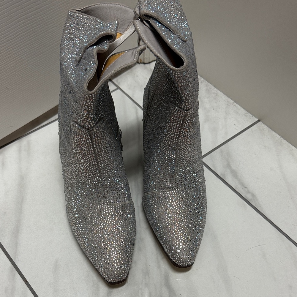 Elegant Silver Ankle Boots